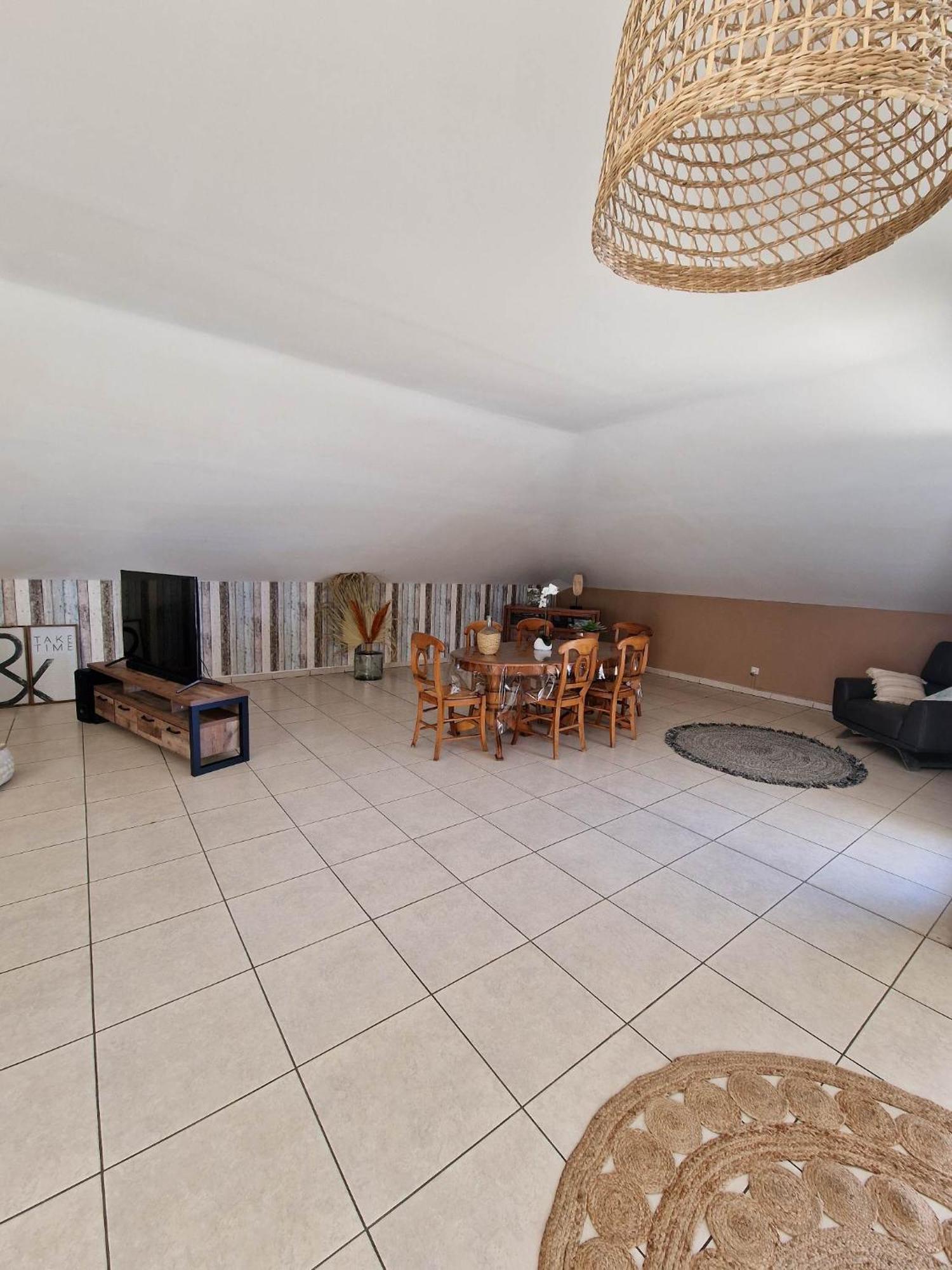 Appartement Villa Sur Le Toit, Vue Mer Saint-Gilles-les Bains Exterior foto