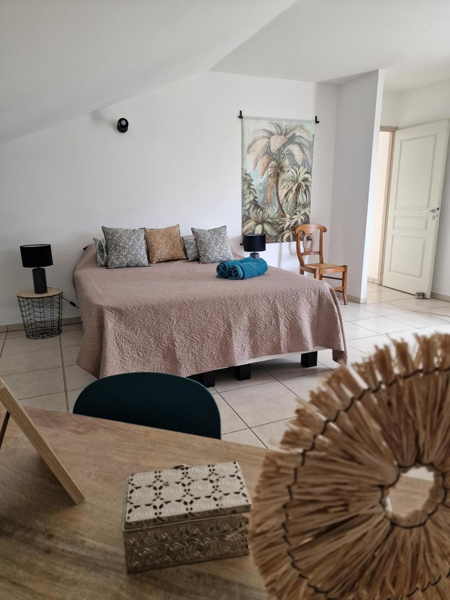 Appartement Villa Sur Le Toit, Vue Mer Saint-Gilles-les Bains Exterior foto